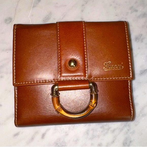 Auth GUCCI Bamboo Detail Wallet - Picture 1 of 4